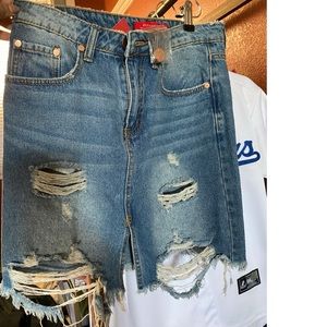Laura’s Boutique Distress Demin Skirt